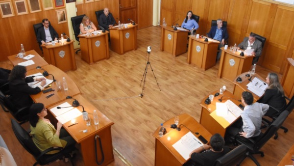 El Concejo de Trelew, entre la casta local.