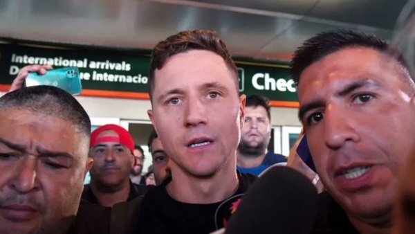 Ander Herrera en su llegada a Buenos Aires: “Estoy muy feliz”.