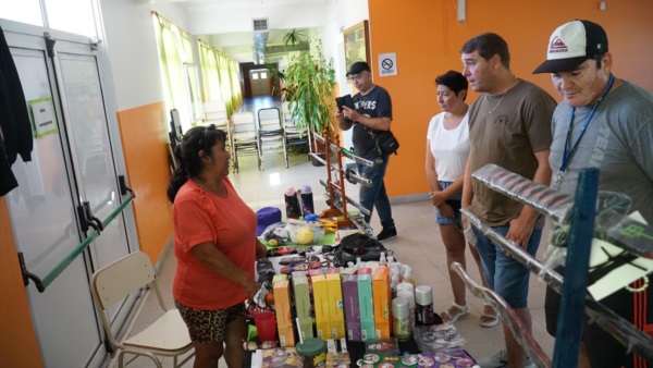 La entrada fue gratuita, aunque hubo elementos destinados a Epuyén.