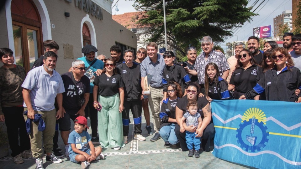 Biss junto a los ganadores nacionales en Laborde.
