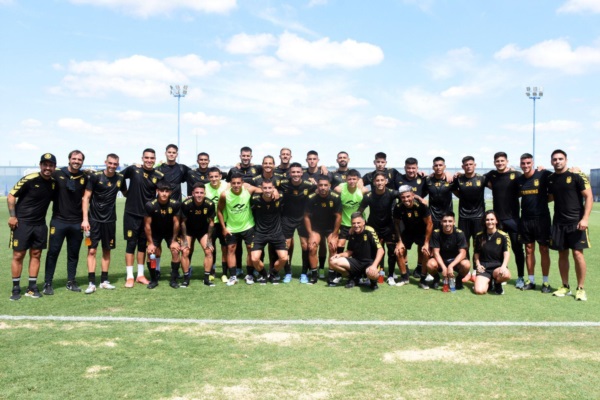 El plantel de Madryn que afronta la cuarta semana de pretemporada en Buenos Aires.