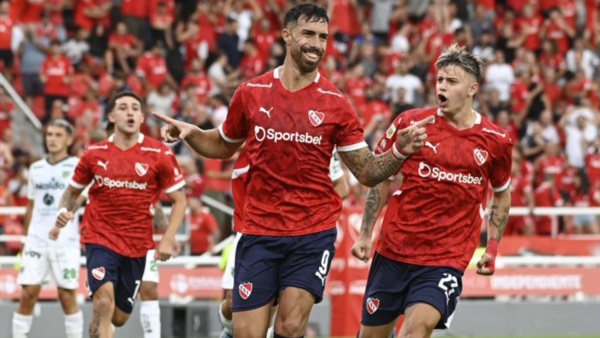 Con dos goles de Gabriel Ávalos, Independiente venció a Sarmiento en su debut en el Torneo Apertura.