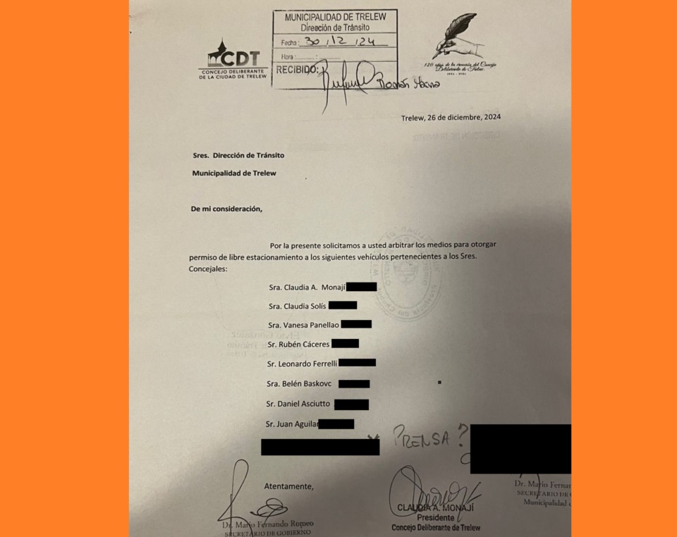 Facsímil de la nota enviada por concejales pidiendo el libre estacionamiento de sus autos.