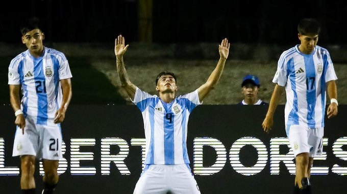 El comodorense Ian Subiabre (21) buscará seguir por la senda del gol.