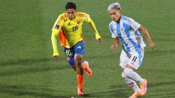 El comodorense Ian Subiabre es uno de los delanteros titulares.