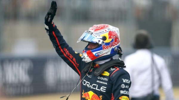 Max Verstappen vuelve a la senda del triunfo y reabre la lucha por el título. 