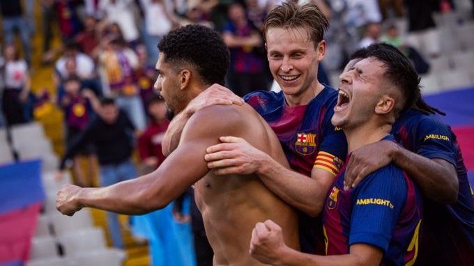 El uruguayo Araujo le otorga el triunfo sobre el cierre al Barcelona.