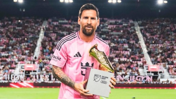 Leo Messi fue homenajeado y recibió la Bota de Oro antes del duelo entre Inter Miami y Nashville por los playoffs de la MLS.