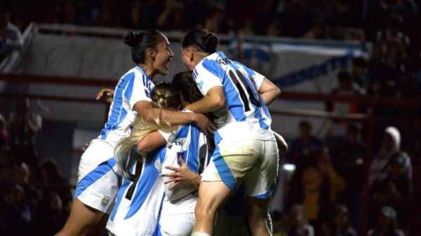 Argentina arrancó con el pie derecho la eliminatoria mundialista.