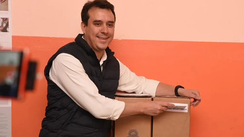Fernando Monguillot encabezó la lista oficialista en Catamarca.