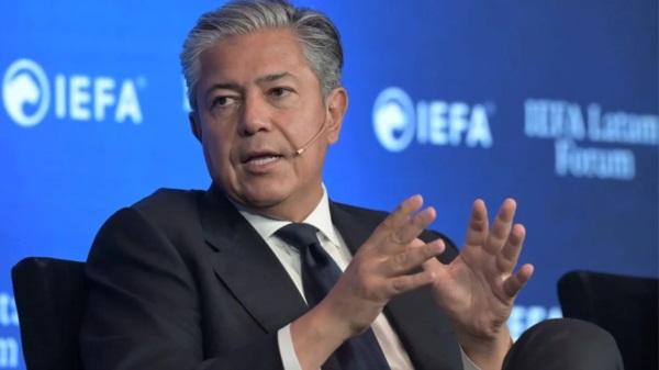 El gobernador de Neuquén, Rolando Figueroa, en el Foro IEFA.