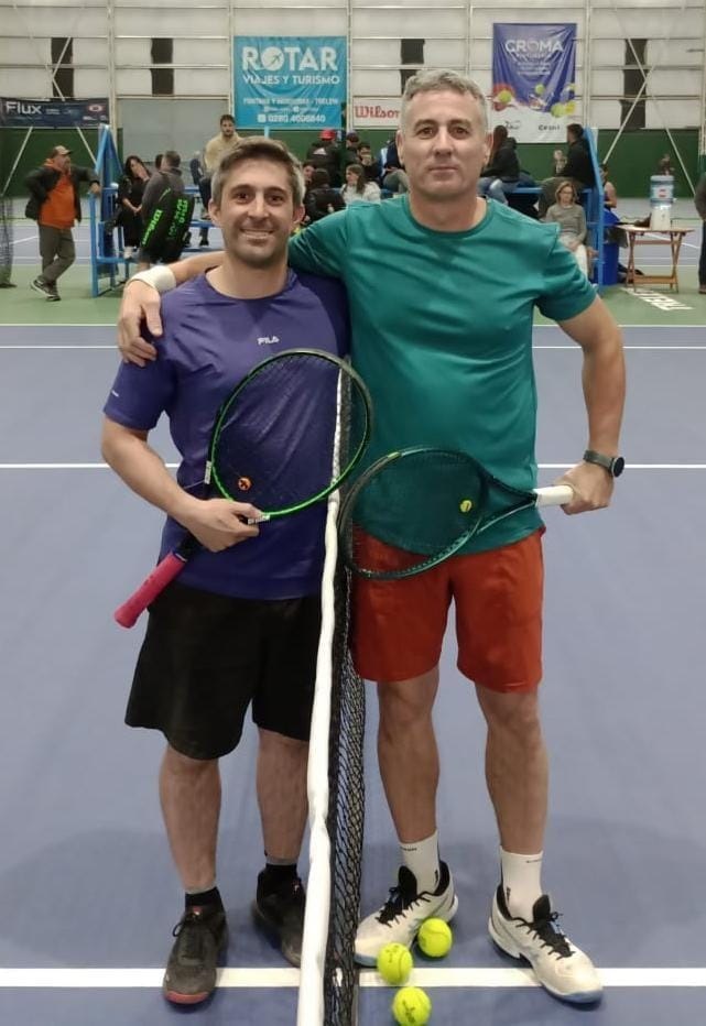 Mariano Riquelme y Gabriel Ruiz se midieron en el single de 3° Caballeros.