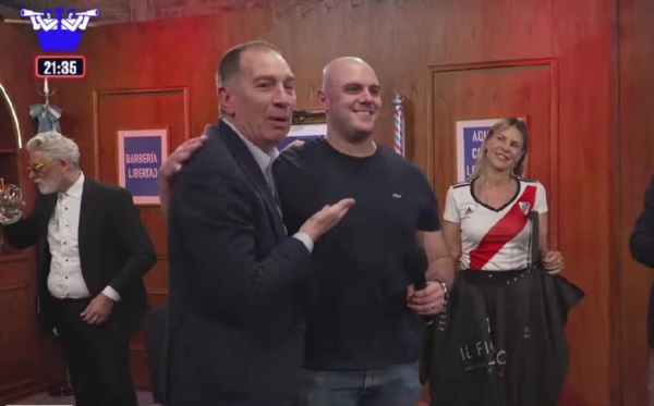 El Gordo Dan cumplió y se peló pero Santilli solo se rapó un poco.