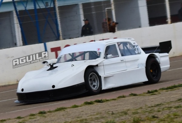 Gustavo Micheloud (TC Patagónico, Aguila Prensa).