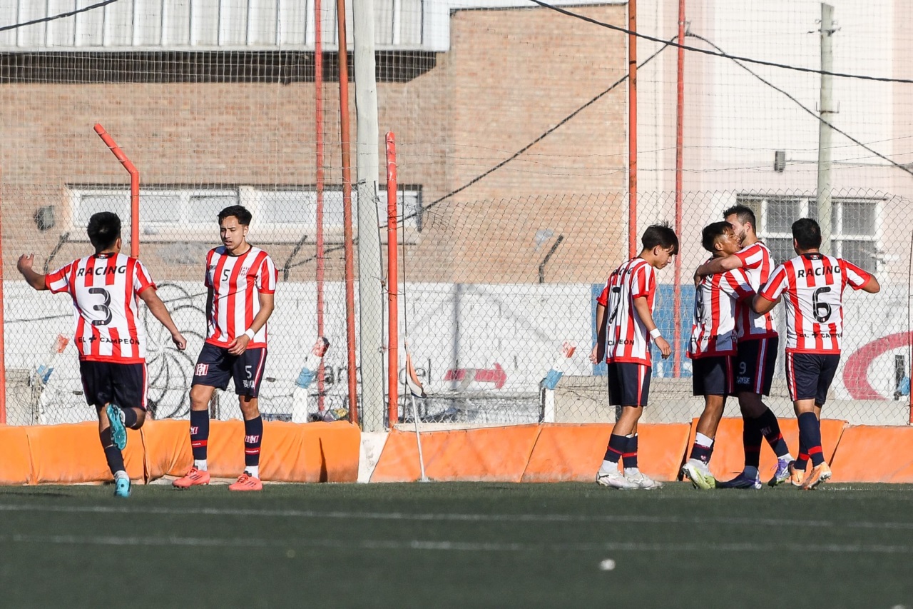 El festejo en el gol de Racing. Foto: Mariano Di Giusto/Jornada Medios.