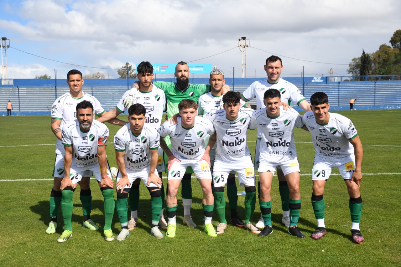 Los once de Villa Mitre. Foto: Mariano Di Giusto/Jornada Medios.