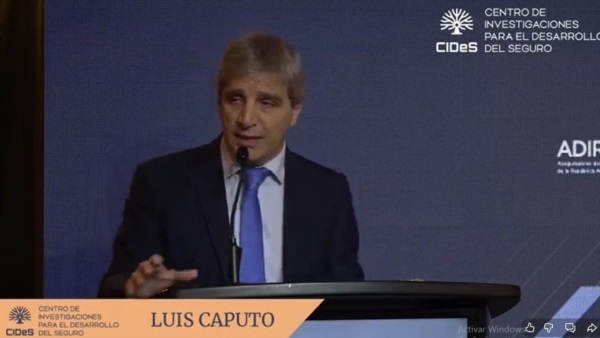 Caputo disertó este martes 11 de noviembre en CIDES.