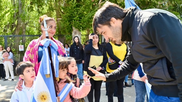 Establecimientos educativos de los diferentes niveles en la ceremonia.
