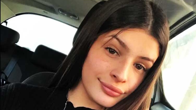 Mili era hija única y desde los 15 años trabajaba para ayudar. a su mamá, Graciela Peña, que la crió sola
