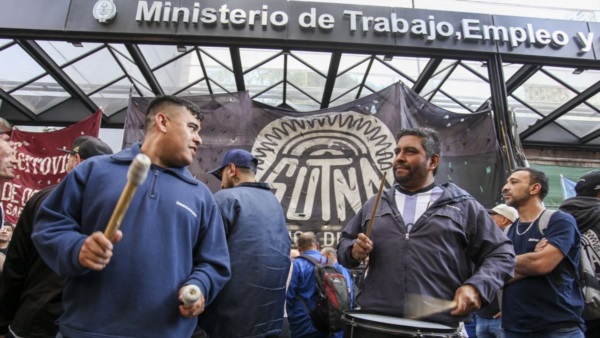 SUTNA presentó una denuncia contra Fate en la Secretaría de Trabajo.