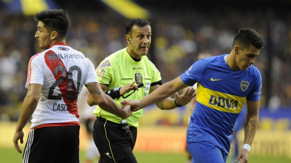 Darío Herrera es uno de los árbitros que más Superclásicos dirigió.