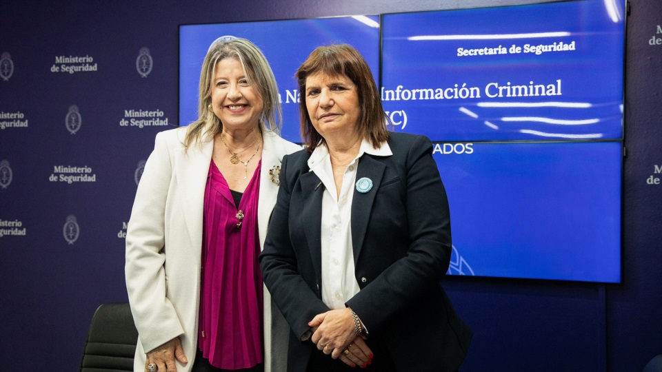 Monteoliva y Bullrich. Ministras entrante y saliente en Seguridad.