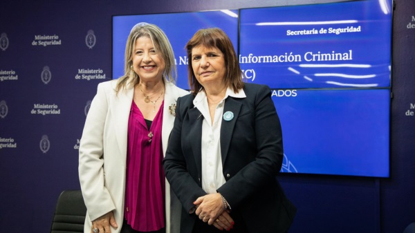 Monteoliva y Bullrich. Ministras entrante y saliente en Seguridad.