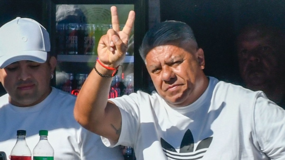 El Chiqui Tapia apareció en la cancha de Riestra para ver a Barracas Central.