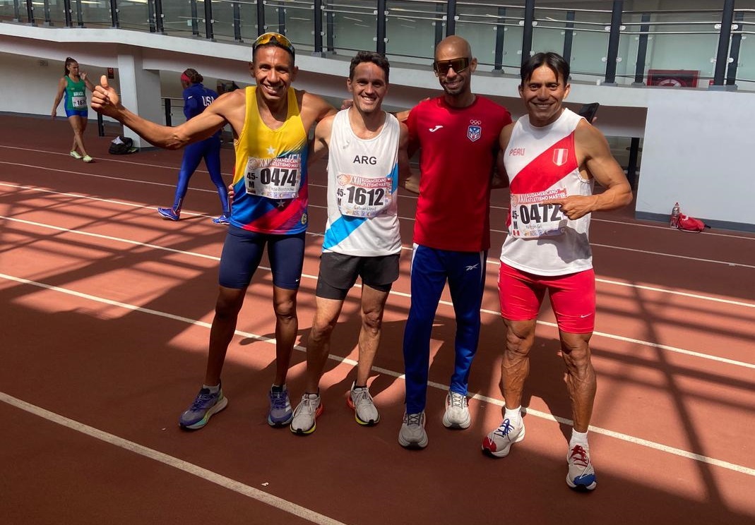 Cuatro de los cinco mejores de 800: Borotoche (Venezuela), Lloyd (Argentina), De Jesús (Puerto Rico) y Gil Monteza (Perú).