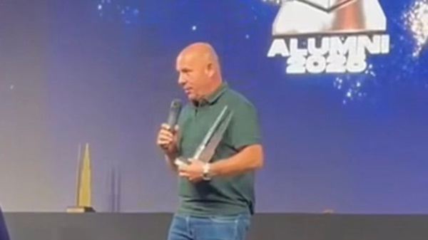 Ricardo Sastre fue premiado con el Alumni como mejor dirigente de la PN.