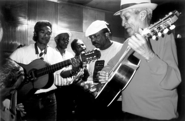 Compay Segundo, Benito Salvador y Julio Ibrahim, parte del colectivo Buena Vista Social Club (Foto: La Trinchera Comunicación/Susan Titelman/EFE).