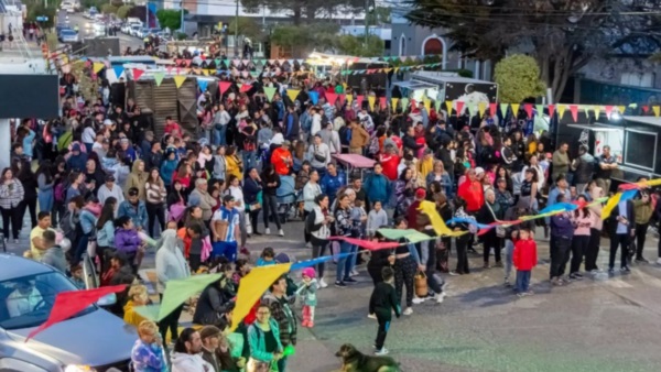 Imagen de la Segunda Edición de la Fiesta Regional de la Hamburguesa en Rawson.