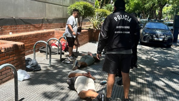 Los dos prófugos portaban nombres falsos.