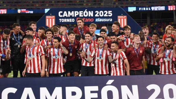Estudiantes cosechó el decimoctavo título de su historia.