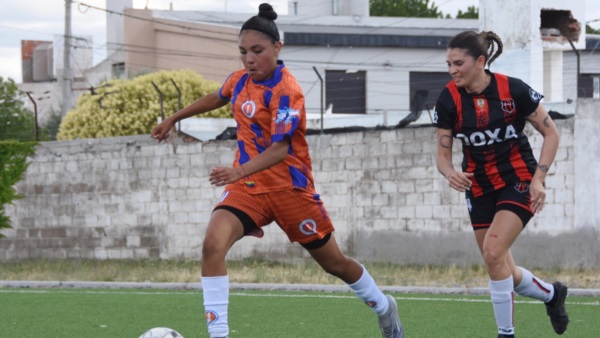 Los clubes deberán decidir que quieren hacer con el fútbol femenino.
