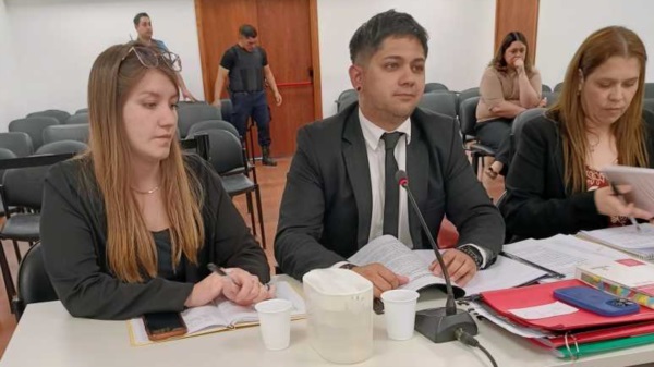 Luciana Coppini, Alexis Ubilla y Maira Ritter de la Fiscalía de Sarmiento.