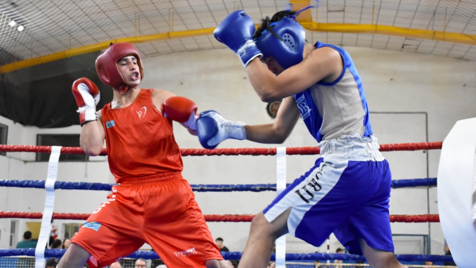 En la velada, hubo varias peleas preliminares.