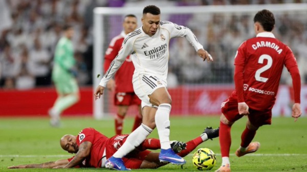 Real Madrid venció en su casa a Sevilla, con goles de Bellingham y Mbappe.