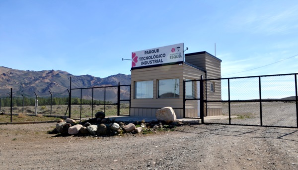 El Parque Industrial de Esquel, más cerca.