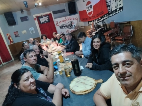 Radicales de sobremesa en la Comarca.