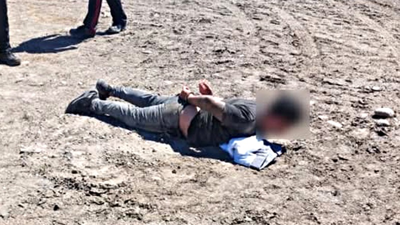 El individuo detenido en cuando pretendía escapar.
