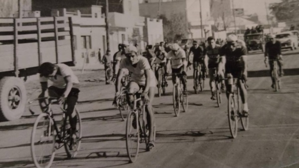 La vuelta del Valle, histórica prueba ciclística zonal.
