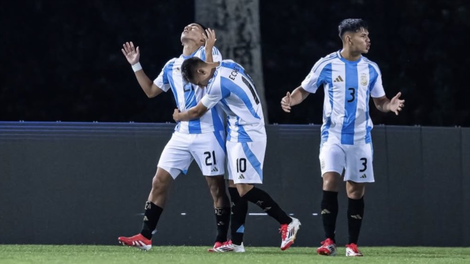 Entre Echeverri, Ruberto y Subiabre, todos de River, convirtieron 10 de los 15 goles de Argentina.