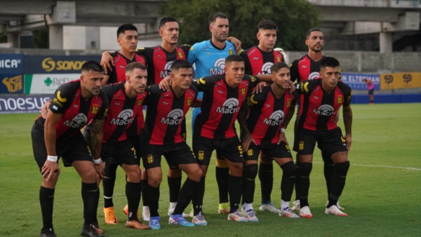 El primer once de Madryn en la temporada de la Primera Nacional. (Foto: Prensa Atlanta).