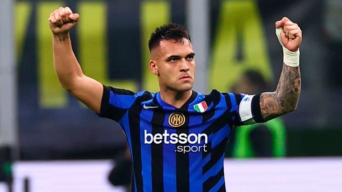 Inter superó a Fiorentina en un duelo con presencia argentina y sigue prendido en la Serie A.