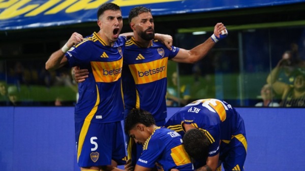 El equipo de Gago volvió a jugar mal y se fue silbado en el entretiempo. Lo ganó por los errores de Centurión y las manos de Marchesín.