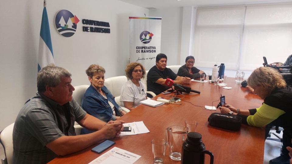 Parte del Consejo de Administración de la Cooperativa Eléctrica - Rawson 