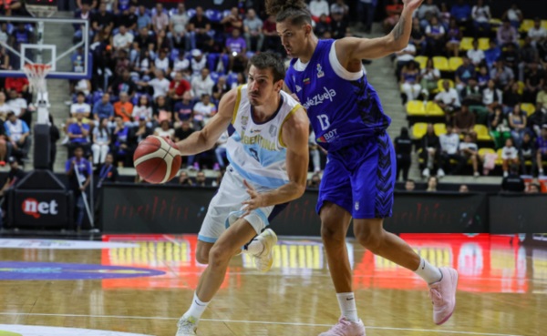 Venezuela derrota a Argentina en la FIBA AmeriCup y reafirma su fortaleza como local
