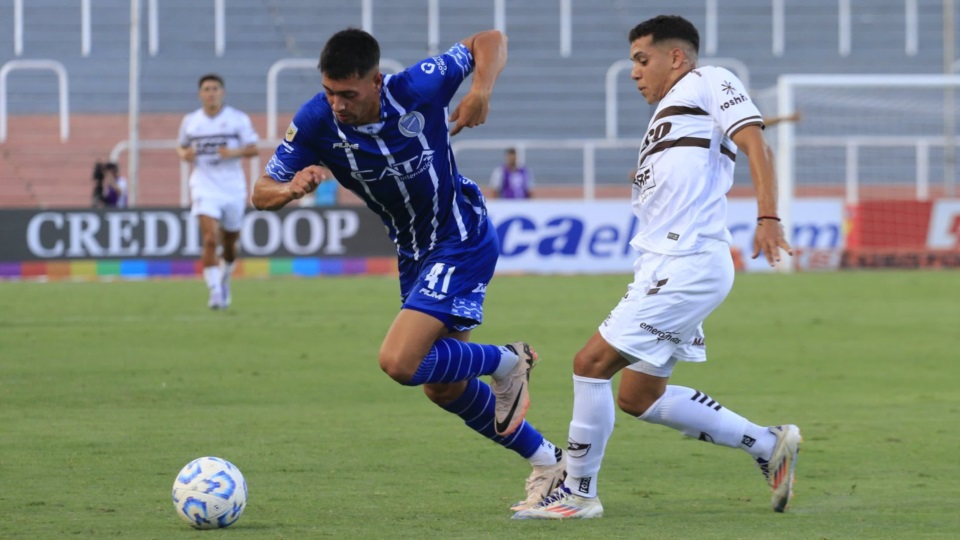 Godoy Cruz y Platense empatan 1-1 en un emocionante encuentro. 