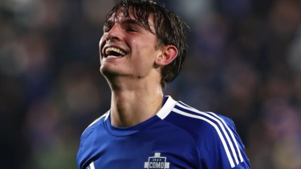 Nico Paz, de 20 años, en su temporada de debut con el Como:  6 goles y 4 asistencias.